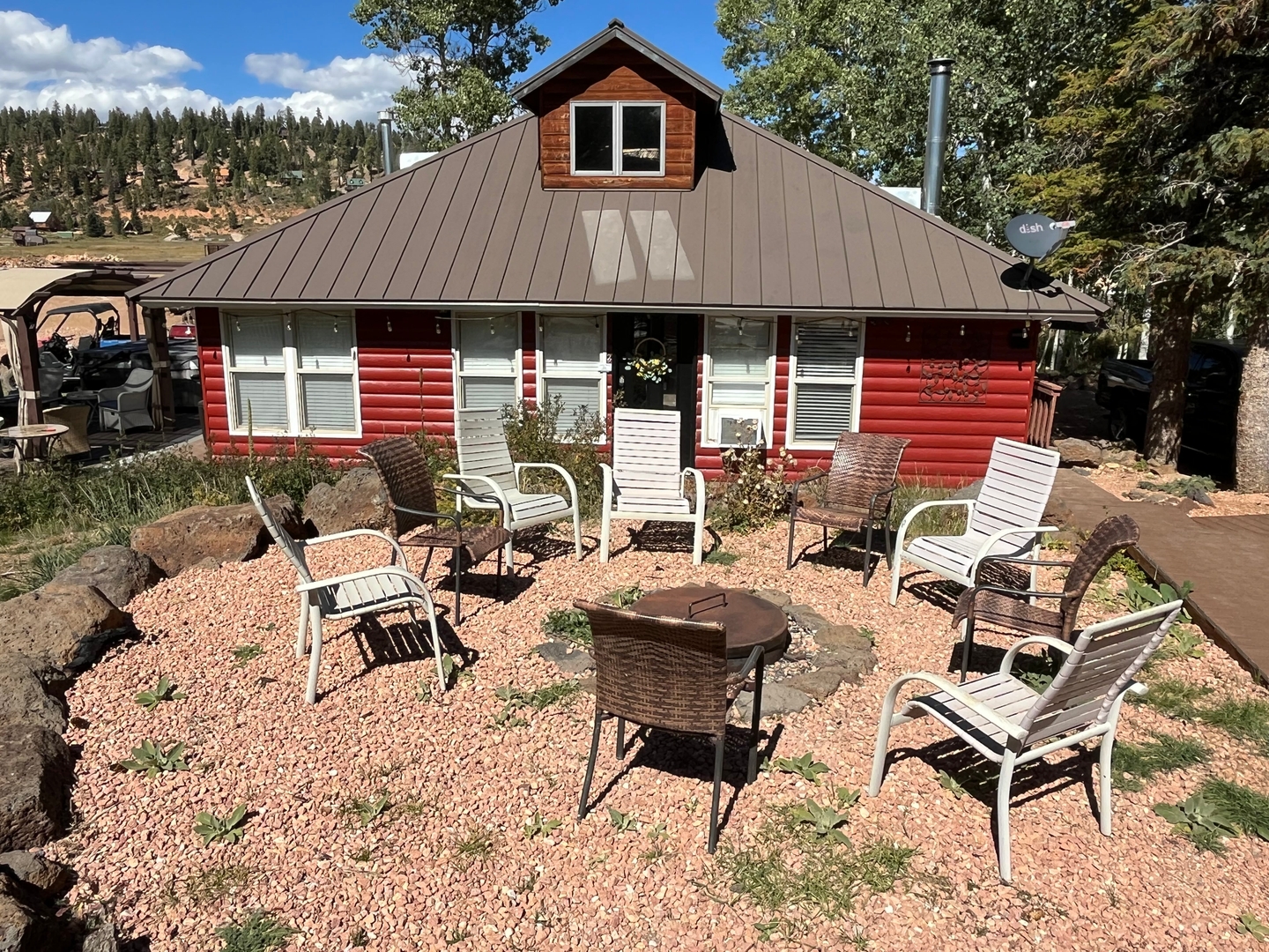 Cabin One at Lazy Duck Cottages
