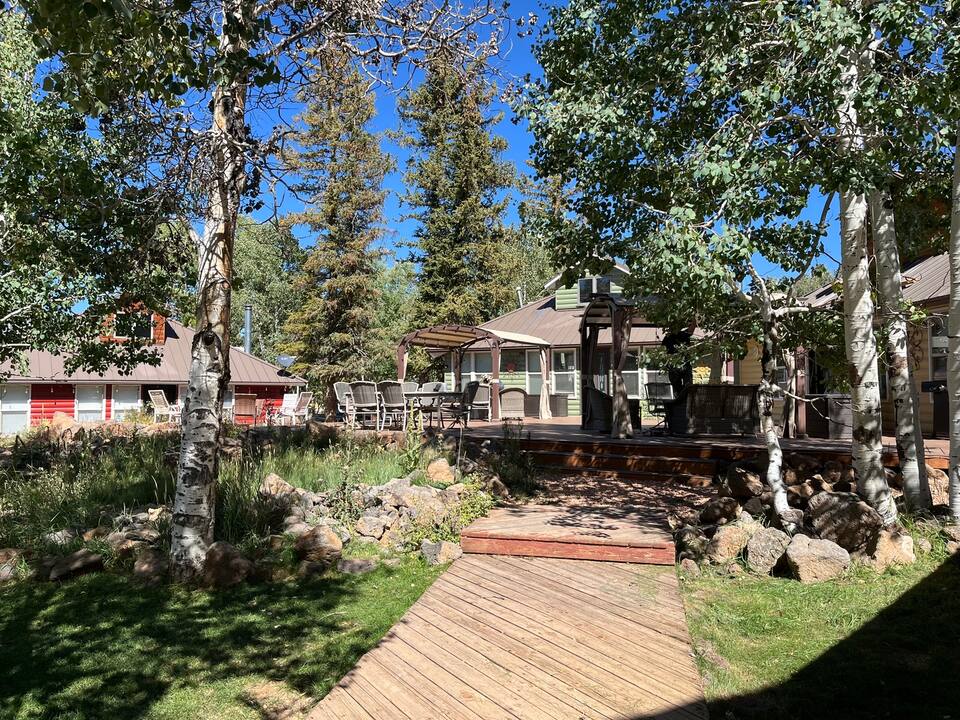 Cabin Two at Lazy Duck Cottages